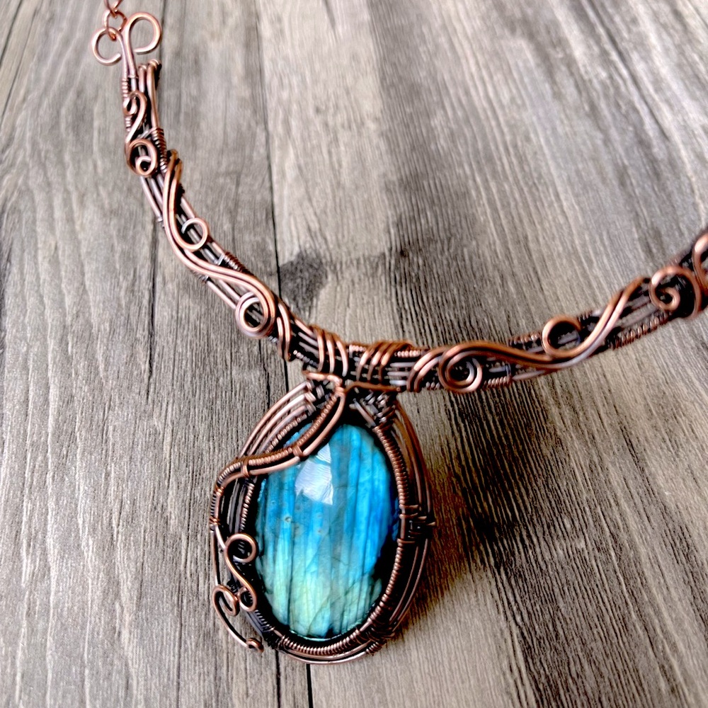 Labradorite Copper Wire Necklace - image 3